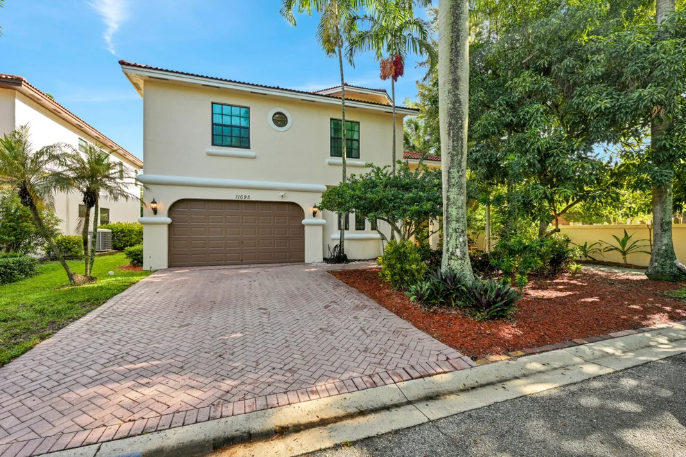 Unit for sale at 11695 NW 2ND Street, Plantation, FL 33325