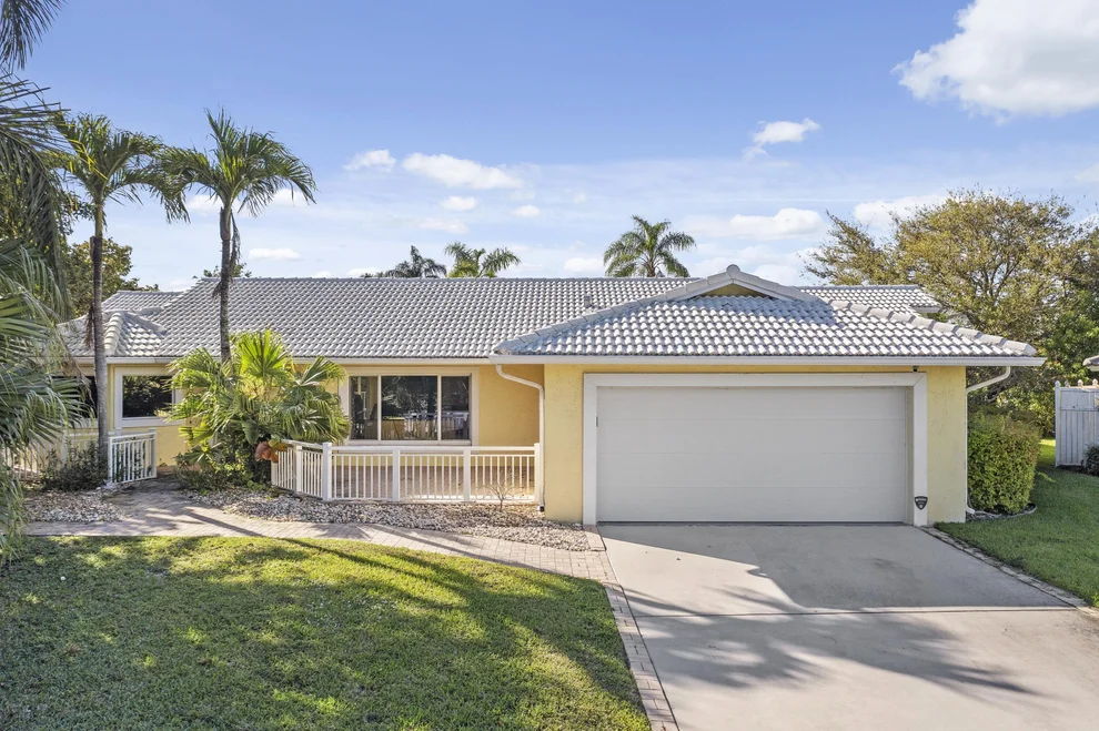 Unit for sale at 10041 Crosswind Road, Boca Raton, FL 33498
