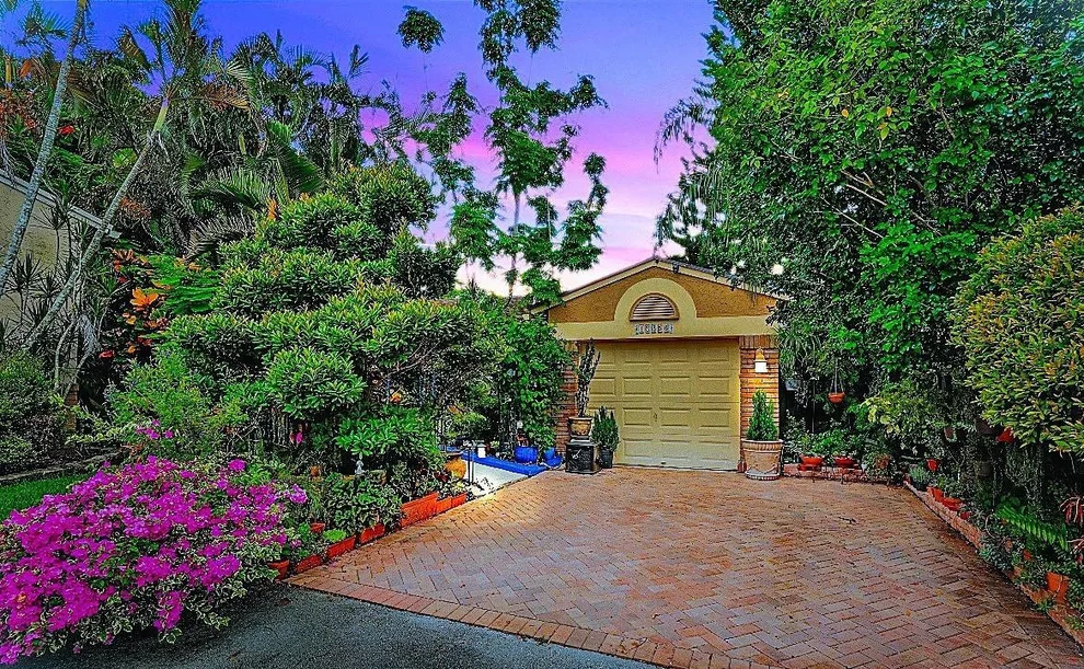 Unit for sale at 13856 Langley Place, Davie, FL 33325