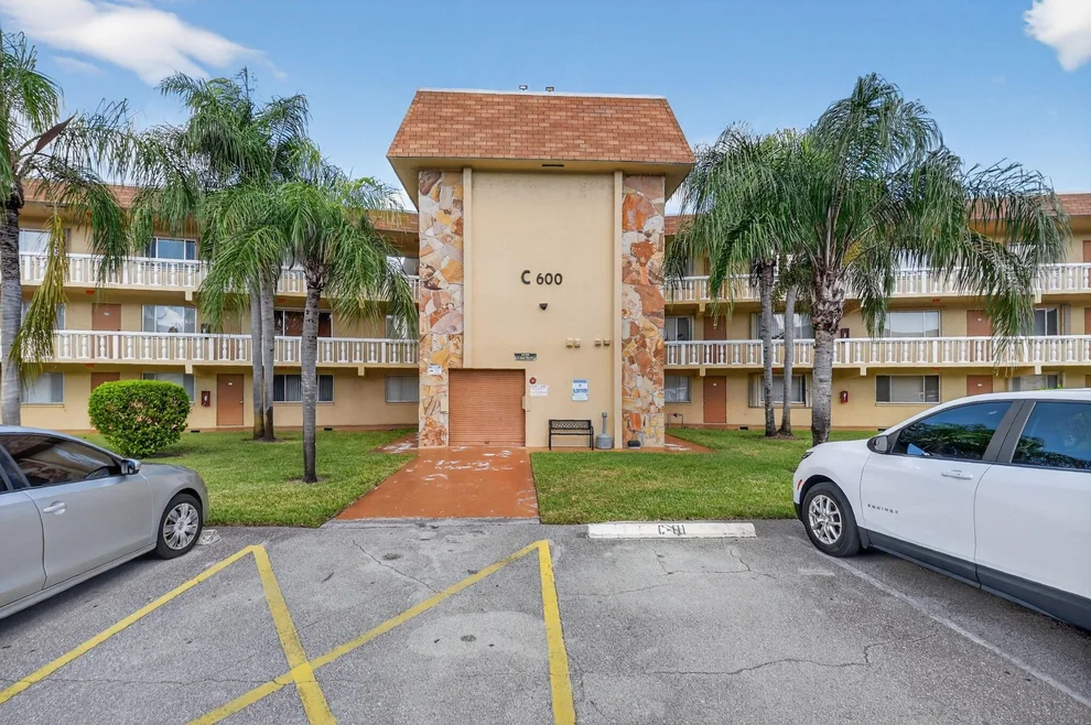 Unit for sale at 600 Village Green Court, Palm Springs, FL 33461