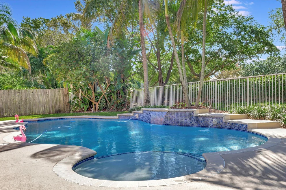 Unit for sale at 3926 Hawks Court, Weston, FL 33331