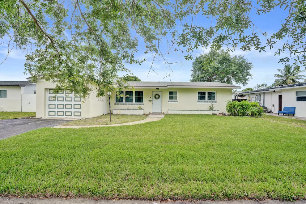 Unit for sale at 731 SW 71st Terrace, Pembroke Pines, FL 33023