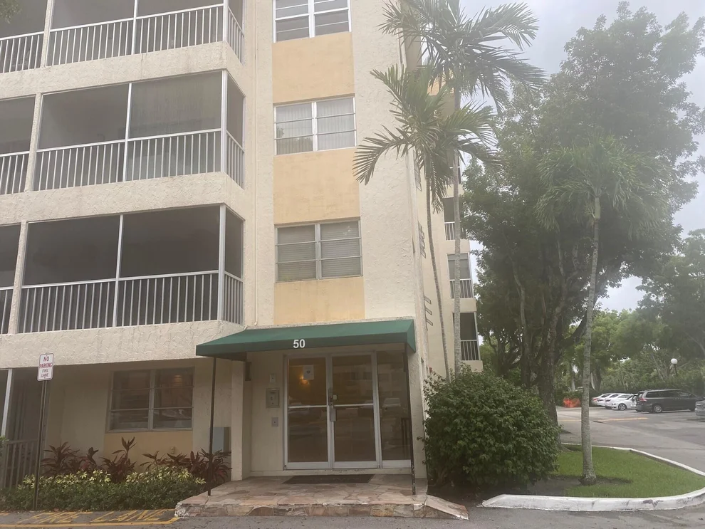 Unit for sale at 50 SW 3rd Avenue, Boca Raton, FL 33432