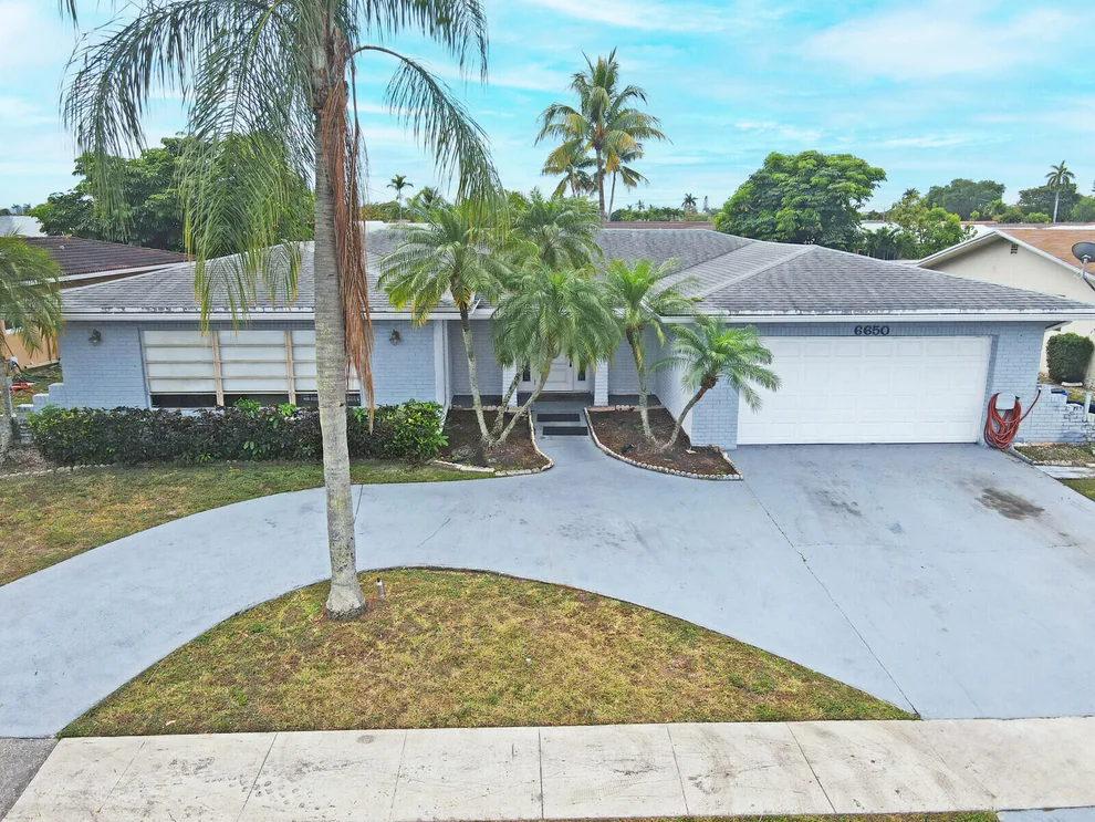 Unit for sale at 6650 NW 22nd Court, Margate, FL 33063