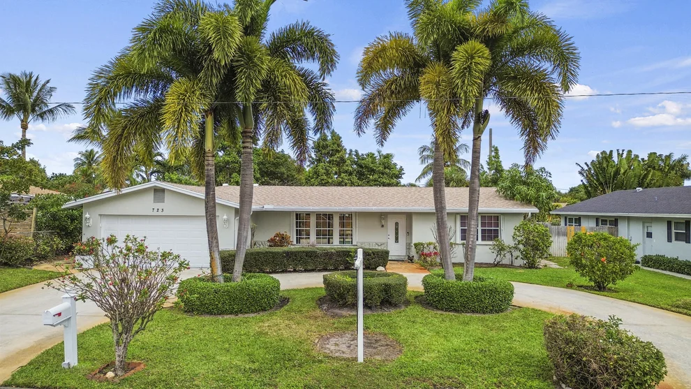 Unit for sale at 723 SW 27th Terrace, Boynton Beach, FL 33435