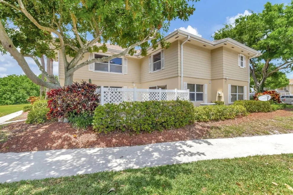 Unit for sale at 4004 Medford Court, Boynton Beach, FL 33436
