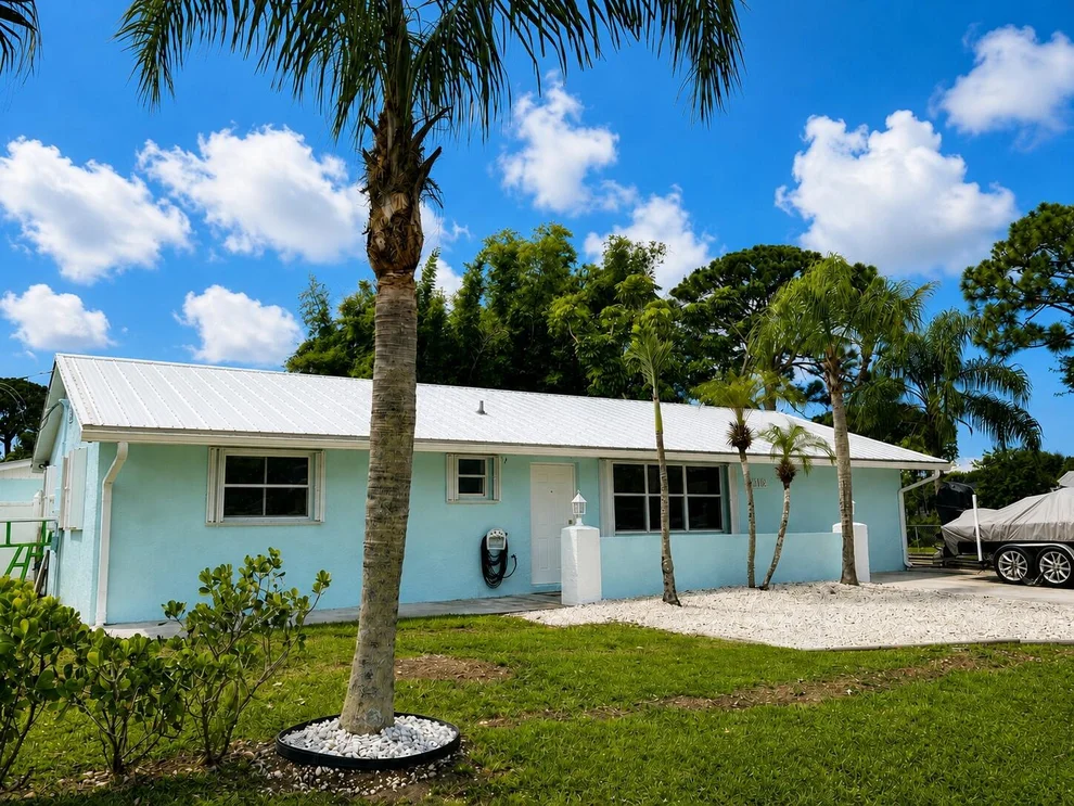 Unit for sale at 2184 SE Washington Street N, Stuart, FL 34997