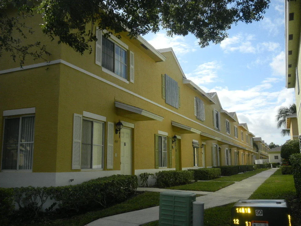 Unit for sale at 418 W Bloxham Street, Lantana, FL 33462
