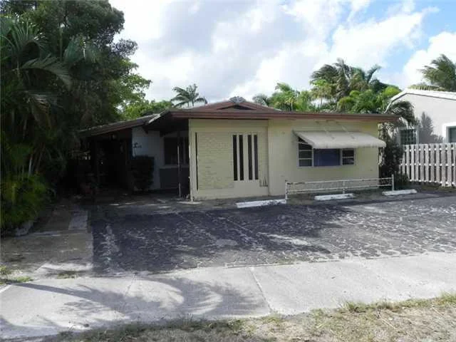 Unit for sale at 631 NE 17th Way, Fort Lauderdale, FL 33304