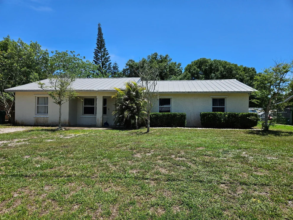 Unit for sale at 909 NW 3rd Street, Okeechobee, FL 34972