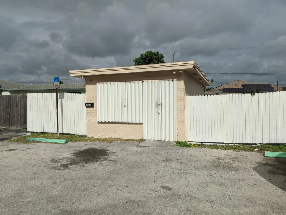 Unit for sale at 931 Miner Road, Lake Worth, FL 33462