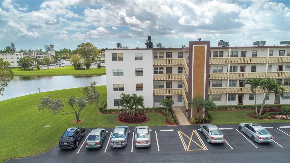 Unit for sale at 1035 Guildford, Boca Raton, FL 33434
