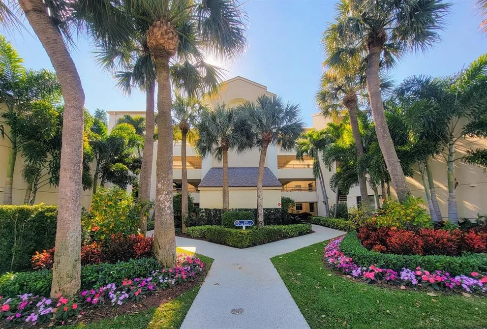 Unit for sale at 333 Oak Harbour Drive, Juno Beach, FL 33408
