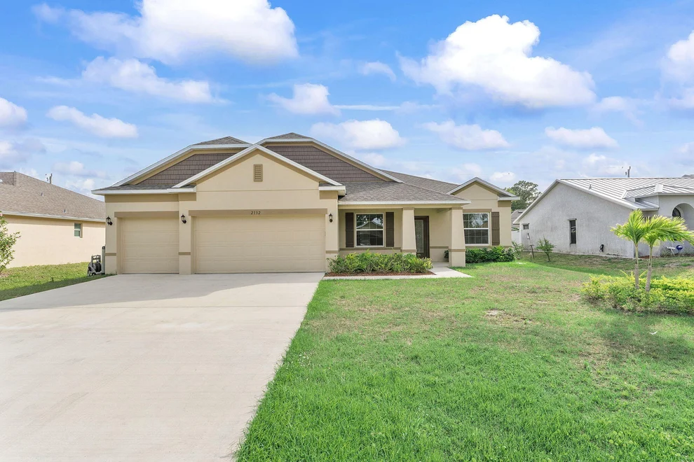 Unit for sale at 2132 SW Vista Road, Port St Lucie, FL 34953