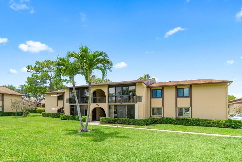 Unit for sale at 234 Pine Hov Circle, Greenacres, FL 33463