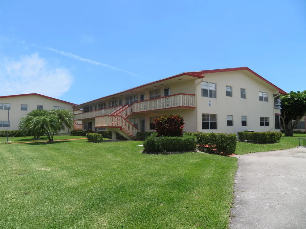 Unit for sale at 4 Andover A, West Palm Beach, FL 33417