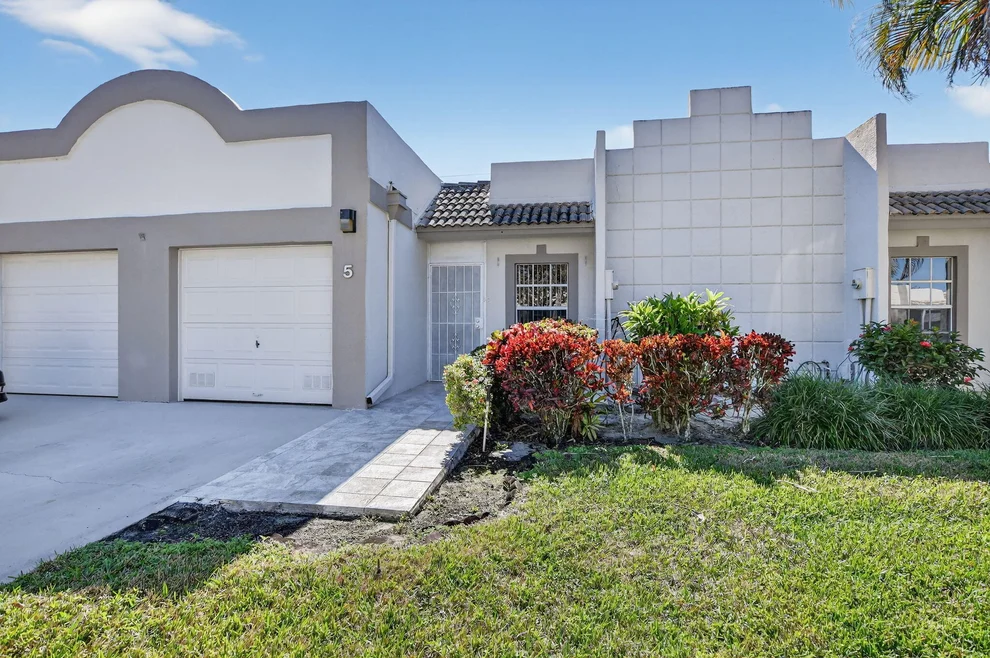 Unit for sale at 9110 Fairbanks Lane, Boca Raton, FL 33496