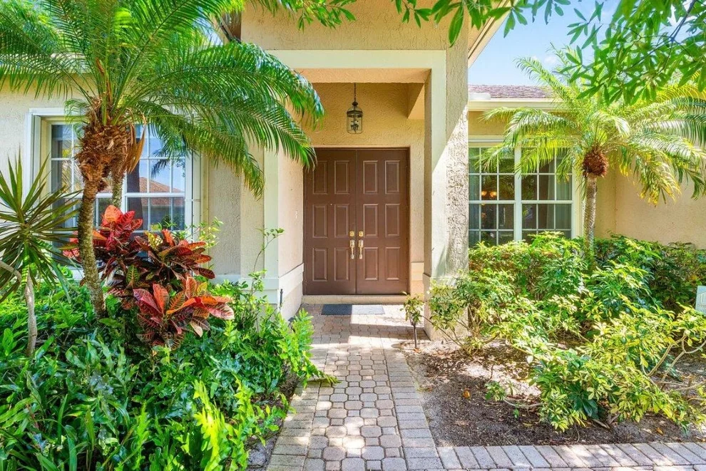 Unit for sale at 54 Lake Eden Drive, Boynton Beach, FL 33435