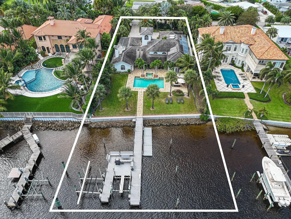 Unit for sale at 11932 S Edgewater Drive, Palm Beach Gardens, FL 33410