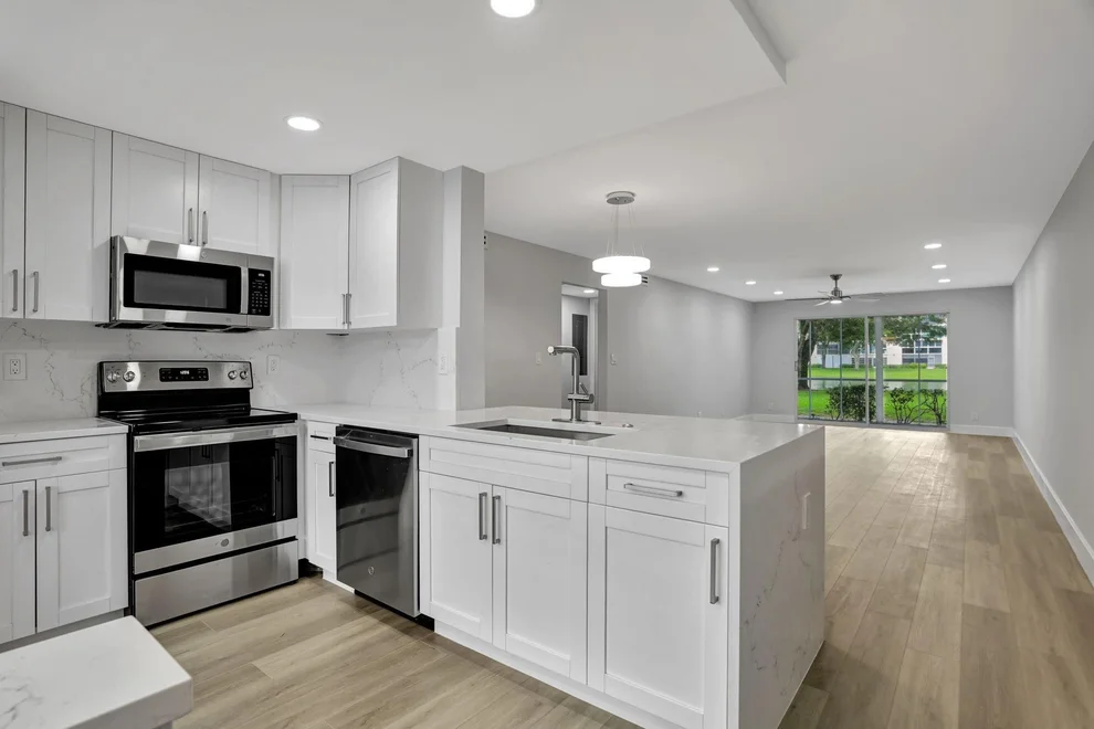 Unit for sale at 2202 Lucaya Bend, Coconut Creek, FL 33066