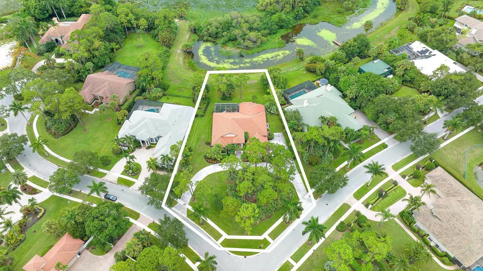 Unit for sale at 6639 Audubon Trace W, West Palm Beach, FL 33412