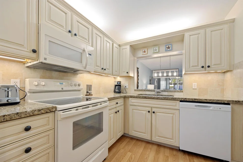 Unit for sale at 3327 Lucerne Park Drive, Greenacres, FL 33467