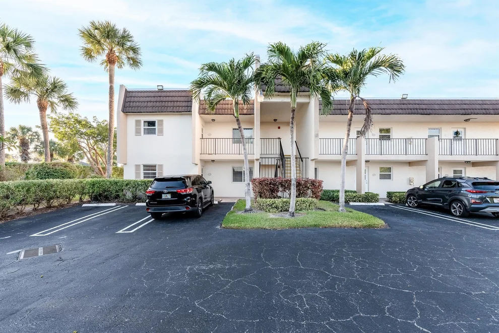Unit for sale at 2825 Casita Way, Delray Beach, FL 33445