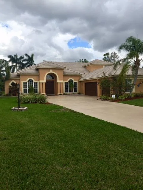 Unit for sale at 4578 Hunting Trail Trail, Lake Worth, FL 33467