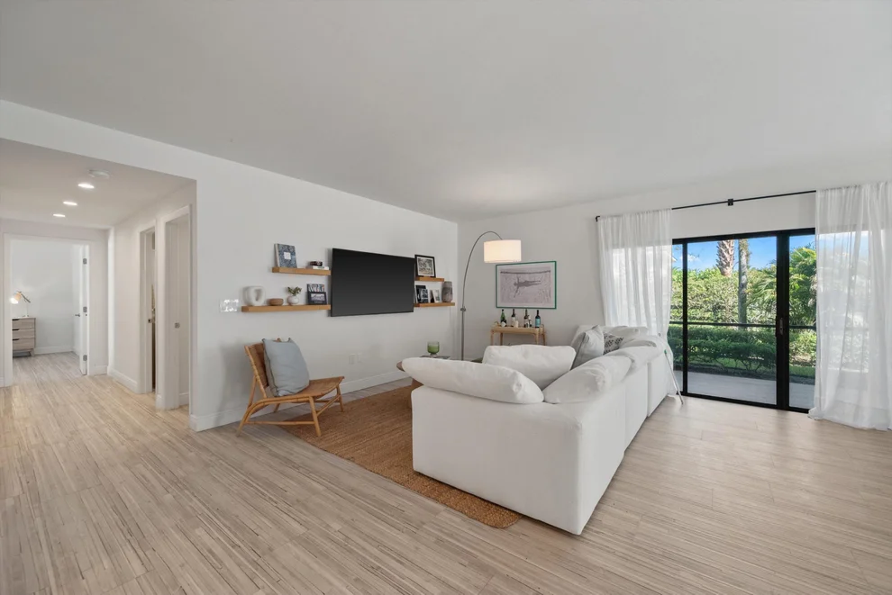 Unit for sale at 11355 Pond View Drive, Wellington, FL 33414