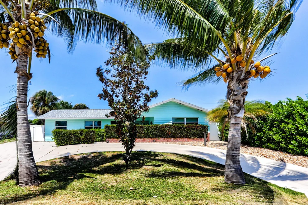 Unit for sale at 3883 Lighthouse Drive, Palm Beach Gardens, FL 33410
