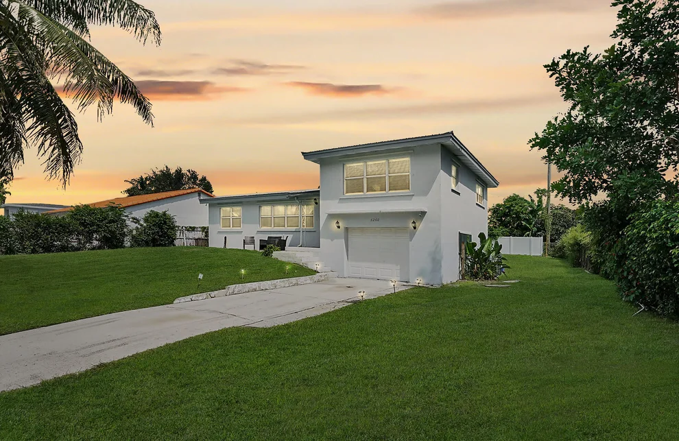 Unit for sale at 5260 Lake Osborne Drive, Lake Worth, FL 33461
