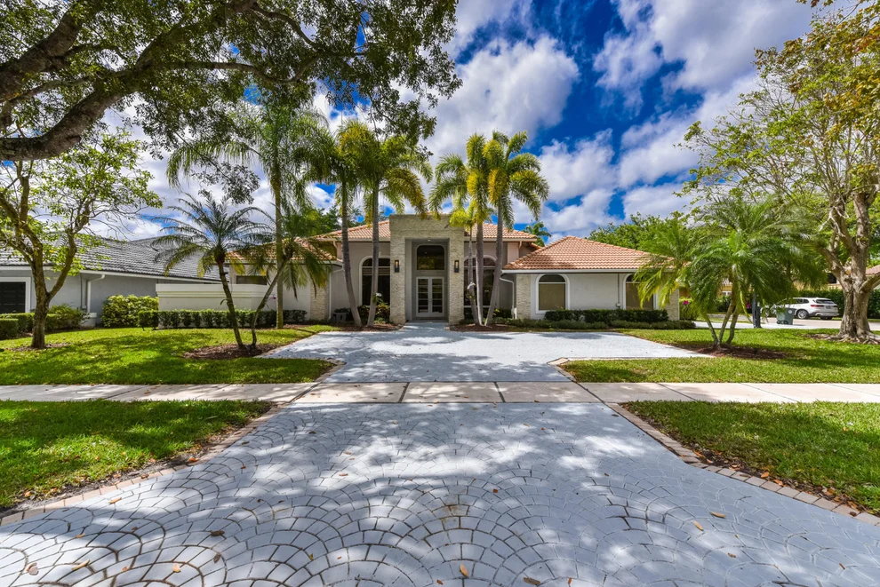 Unit for sale at 5799 Paddington Way, Boca Raton, FL 33496