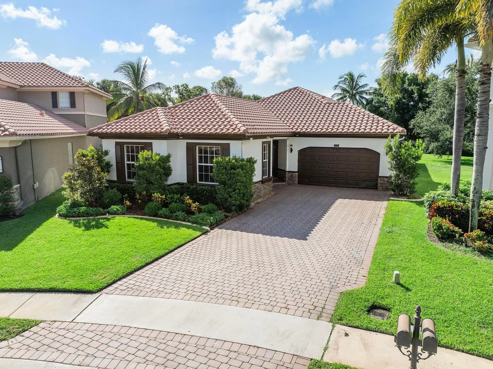 Unit for sale at 9869 Cobblestone Creek Drive, Boynton Beach, FL 33472