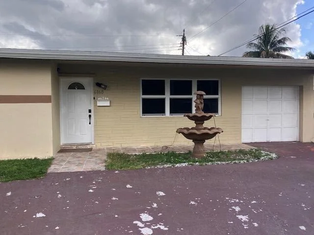 Unit for sale at 6760 NW 25 Court, Sunrise, FL 33313