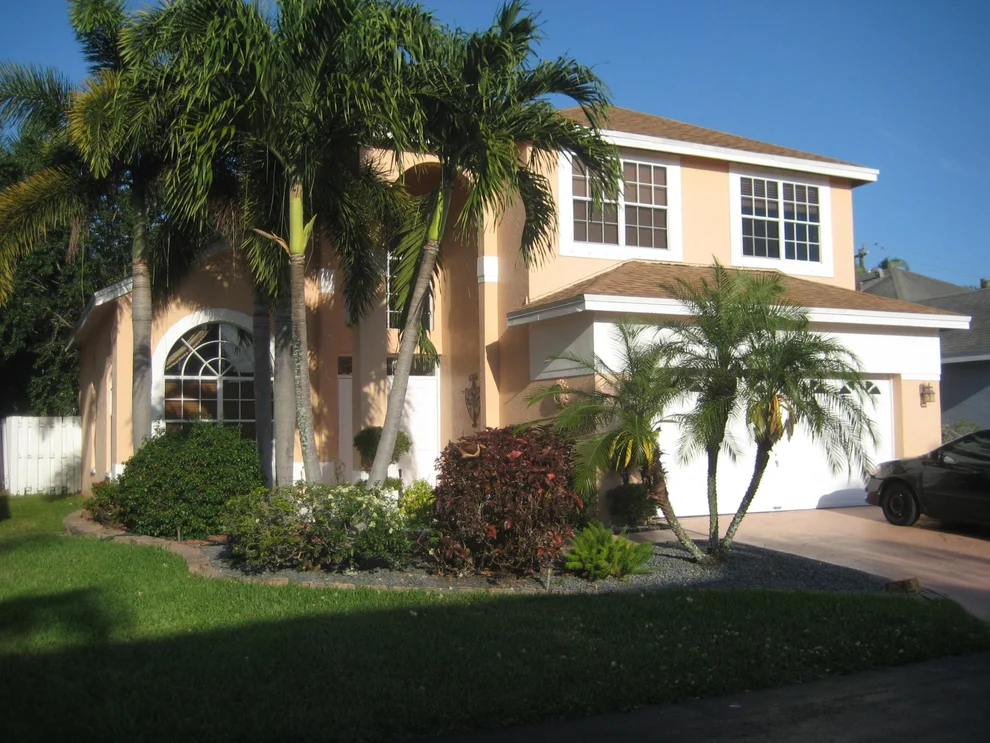 Unit for sale at 1389 E Fairfax Circle, Boynton Beach, FL 33436