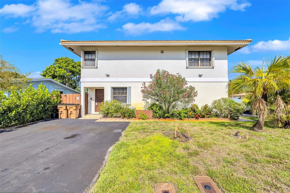 Unit for sale at 711 SE 3rd, Deerfield Beach, FL 33441
