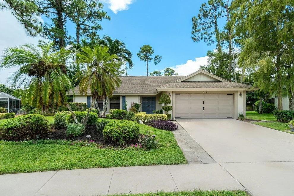 Unit for sale at 918 Meadow Avenue, Wellington, FL 33414