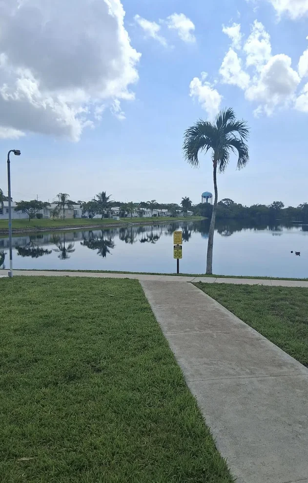 Unit for sale at 2200 PARK Lane, Hollywood, FL 33021