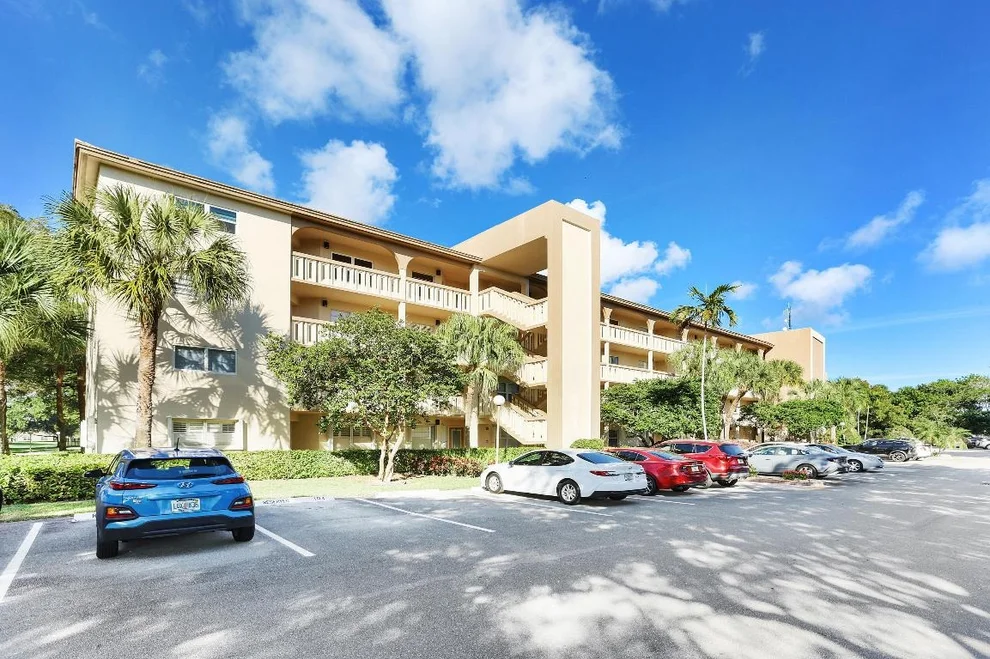 Unit for sale at 1606 Abaco Drive, Coconut Creek, FL 33066