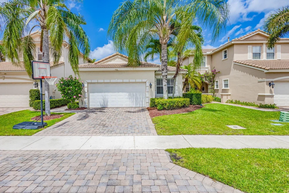 Unit for sale at 199 Isle Verde Way, Palm Beach Gardens, FL 33418