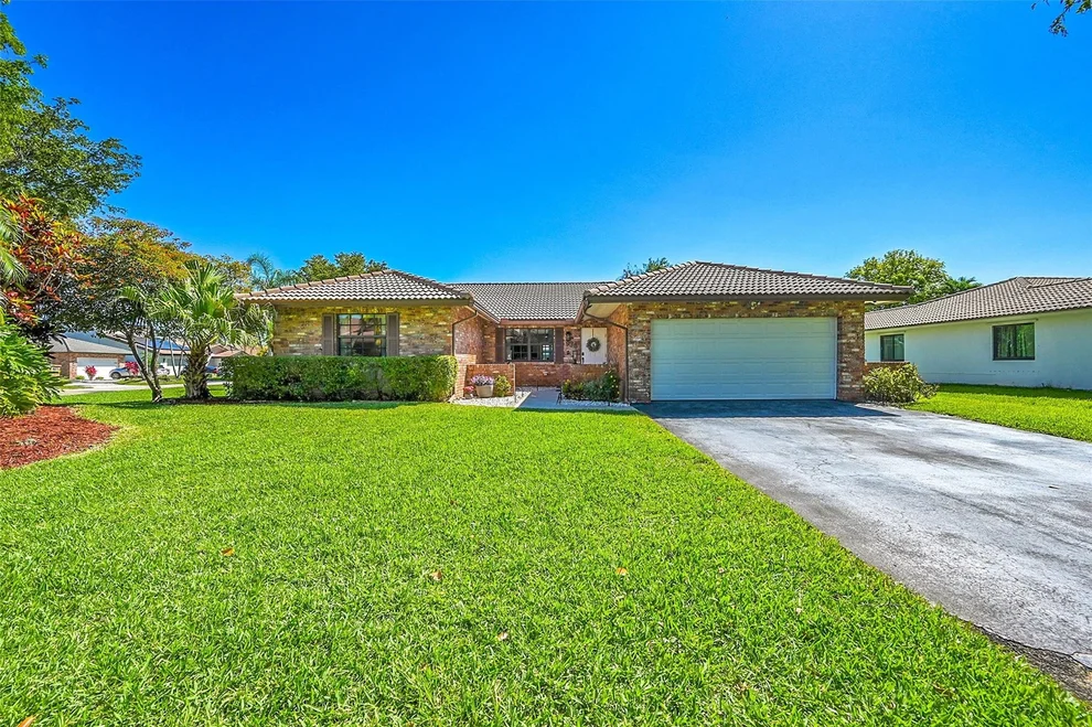 Unit for sale at 935 NW 110th Lane, Coral Springs, FL 33071