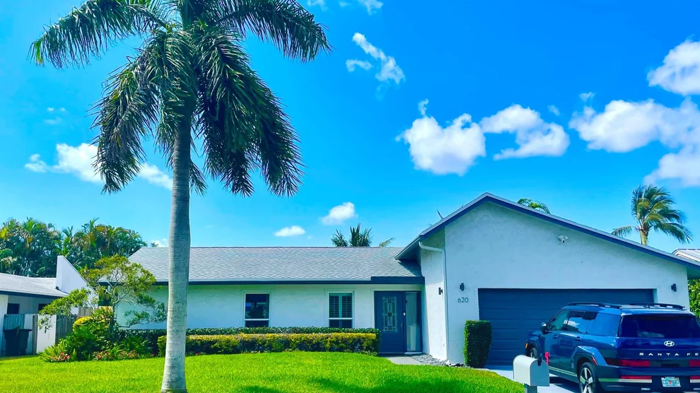 Unit for sale at 620 NE 15th Place, Boynton Beach, FL 33435