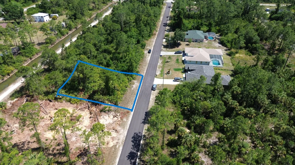 Unit for sale at 2116 Jackson Avenue, Alva, FL 33920