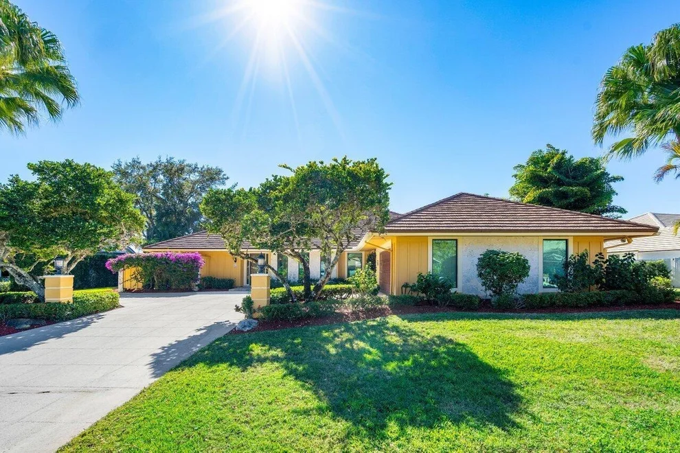 Unit for sale at 67 Dunbar Road, Palm Beach Gardens, FL 33418