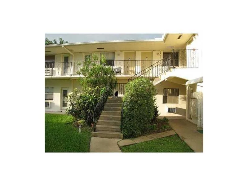Unit for sale at 2621 Grant Street, Hollywood, FL 33020