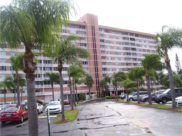 Unit for sale at 3850 Washington Street, Hollywood, FL 33021