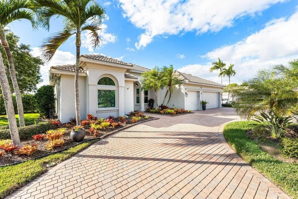 Unit for sale at 6998 SE Sleepy Hollow Lane, Stuart, FL 34997