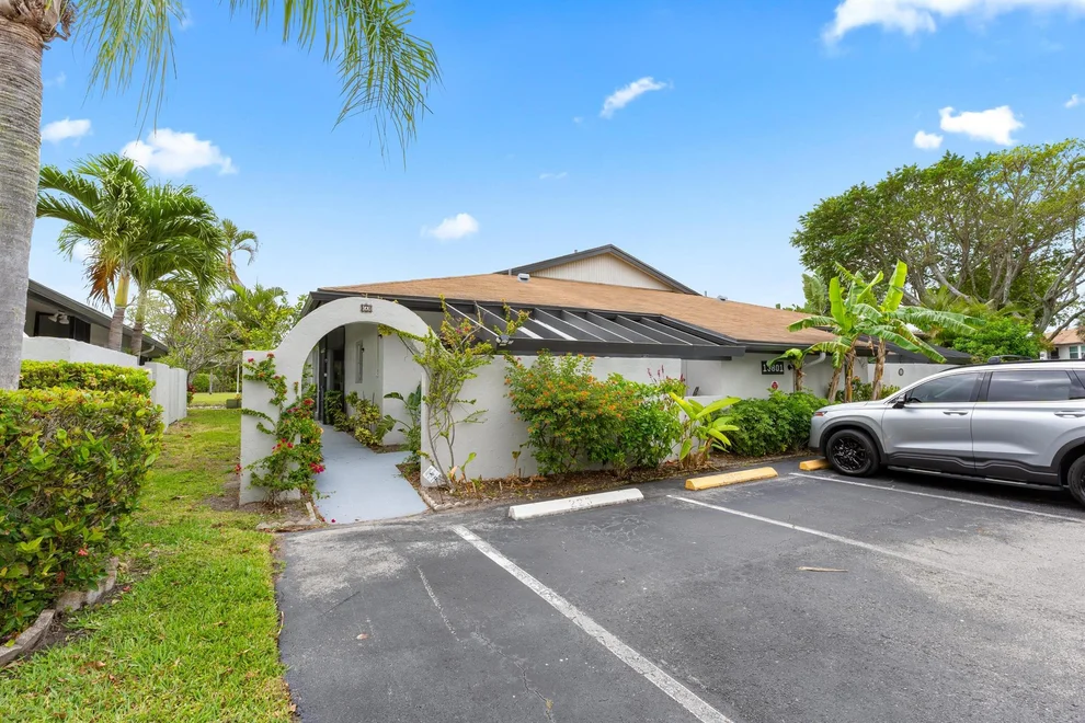 Unit for sale at 13801 Royal Palm Court, Delray Beach, FL 33484