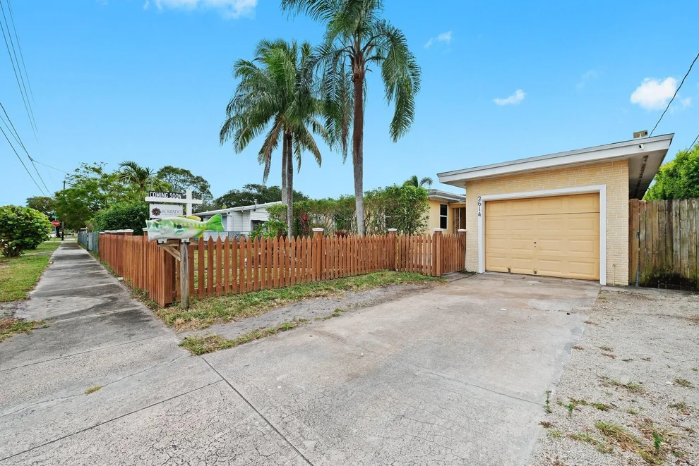 Unit for sale at 2614 Liberty Street, Hollywood, FL 33020