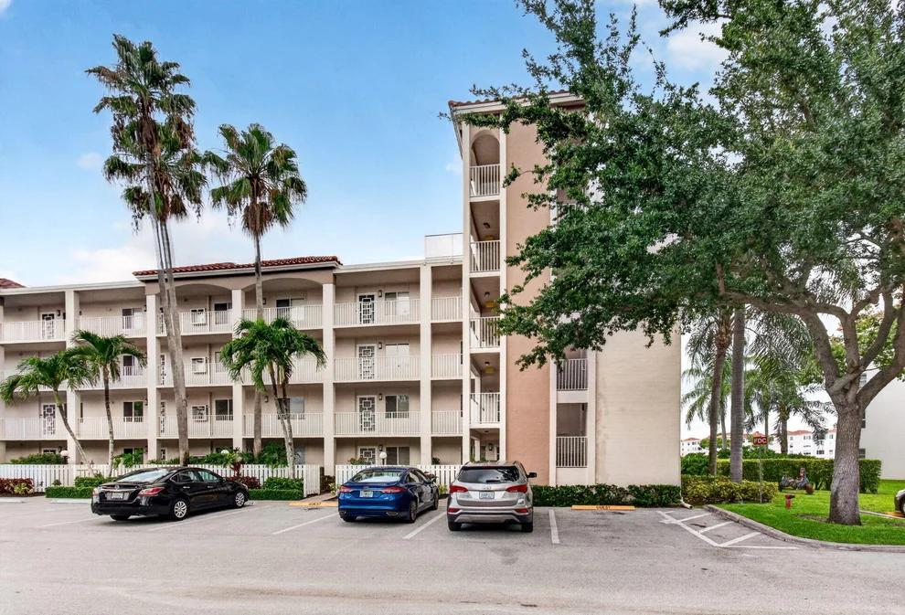 Unit for sale at 14111 Royal Vista Drive, Delray Beach, FL 33484
